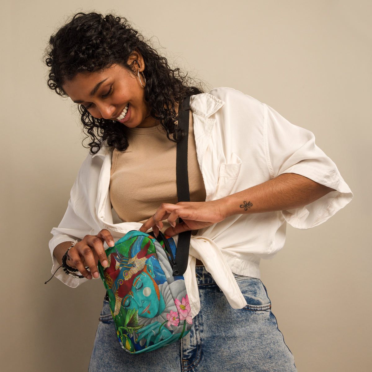 Arki III crossbody bag